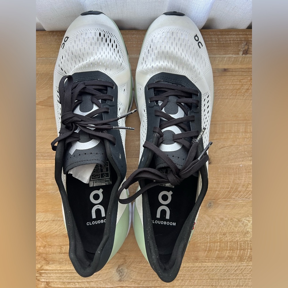 ON Cloud Cloudboom Road Running Shoe in Size 9.5 New - Picture 6 of 12